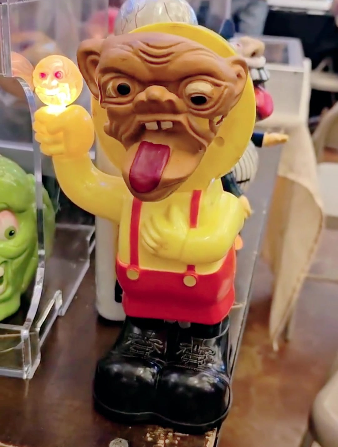 玩具展上的奇葩玩具,看着咋有点怕怕的呢!