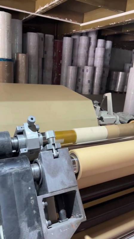 高亿卷筒拷贝纸30g黄牛皮生产展示-度小视