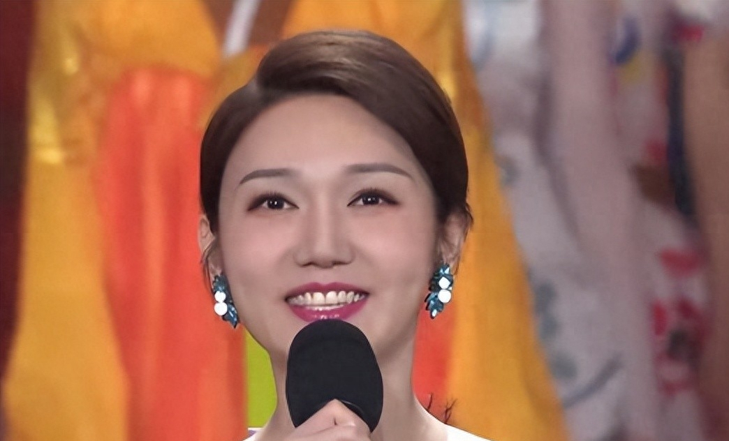 央视穷鬼龙洋没房没车择偶标准还高到离谱如今令人唏嘘