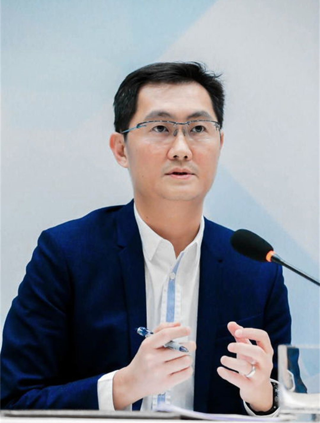 大树底下寸草不生,马化腾:腾讯必须开放,听懂后掌声!-度小视