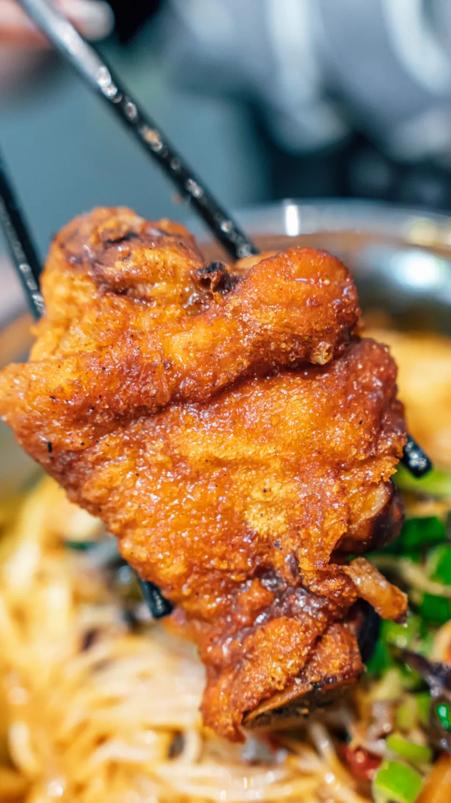 料比粉多的土味螺蛳粉老板连酸笋都要自己做