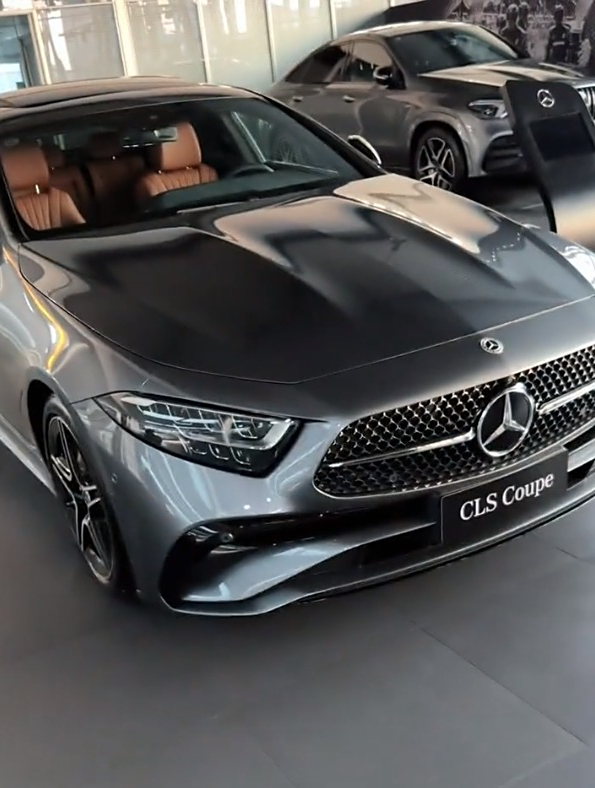 月光石灰的奔驰cls,低调奢华!-度小视
