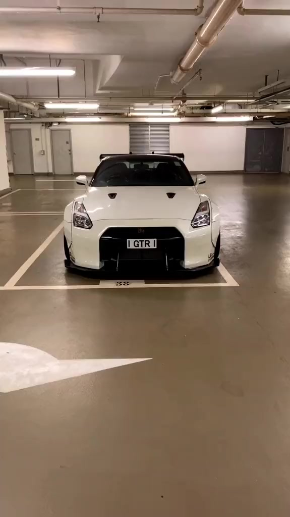 贝沙湾宽体战神亮点是车牌gtr太帅了吧