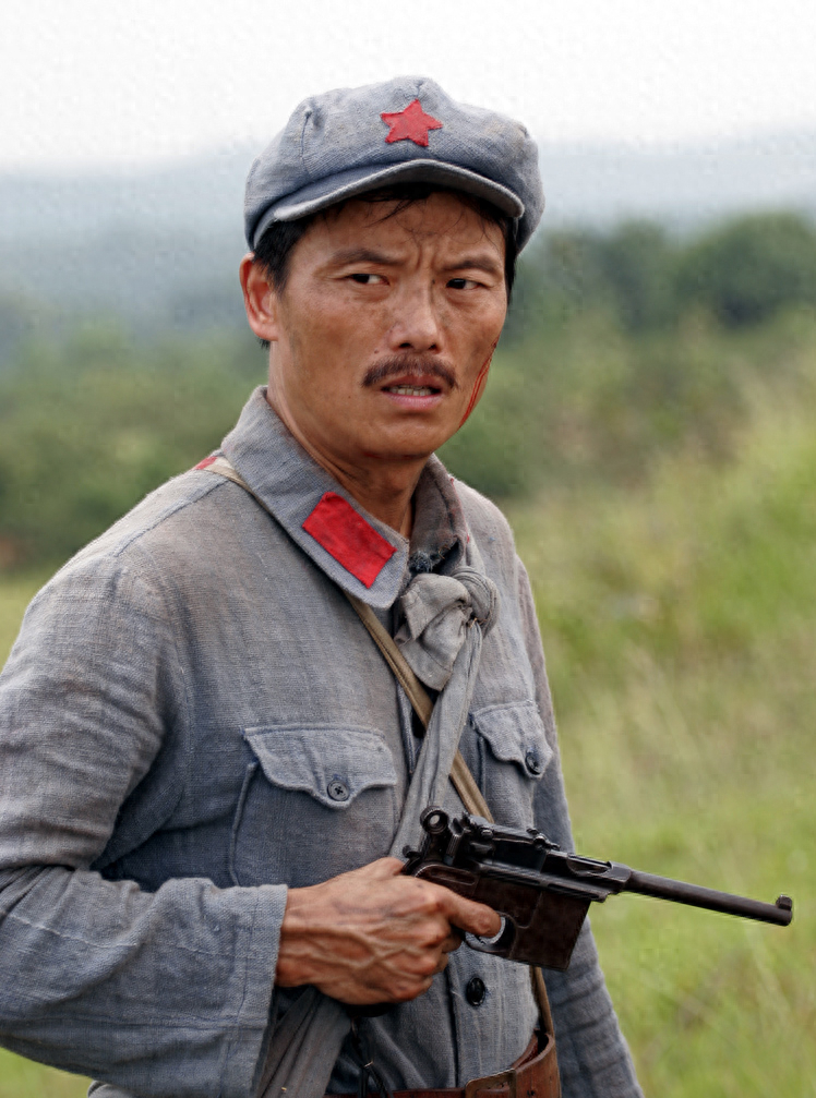 1996年,周卫星与杨志淳(杨五六)组成搭档,两人默契的配合与精彩的表演