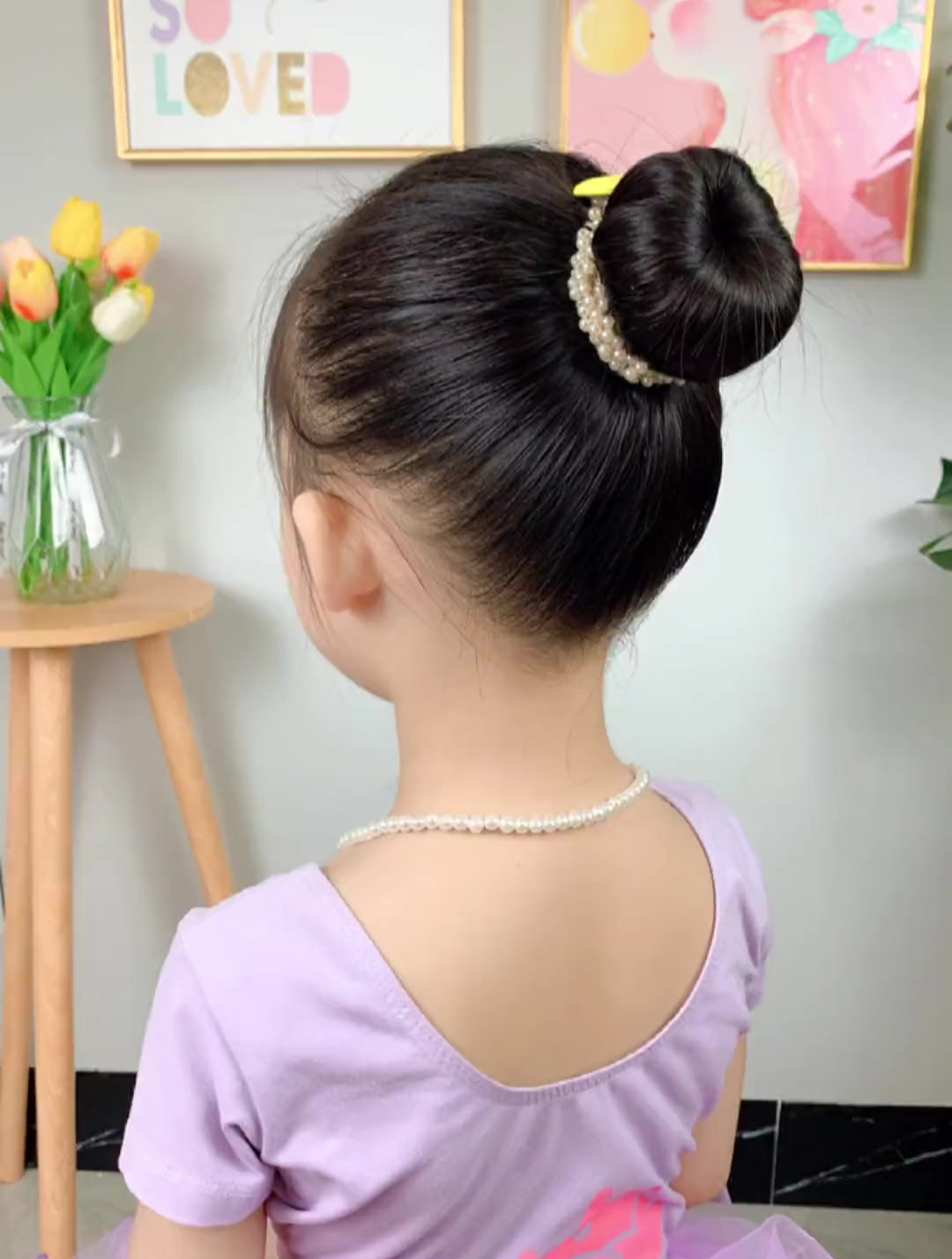 碎发多的宝贝,舞蹈丸子头可以这样扎,清爽整齐还显气质!