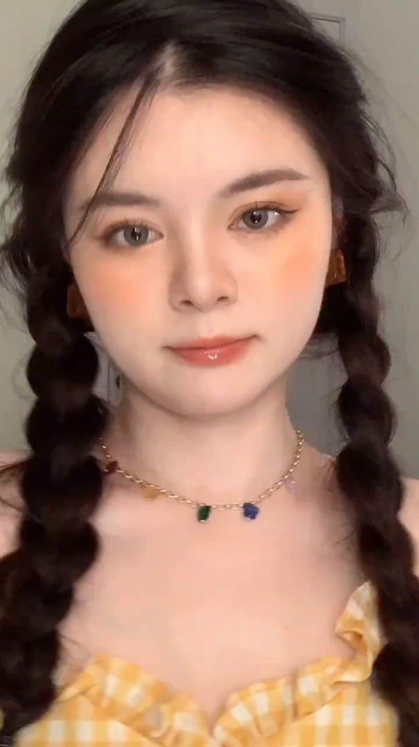 简易版!显发量显脸小高颅顶双马尾编发教程-度小视