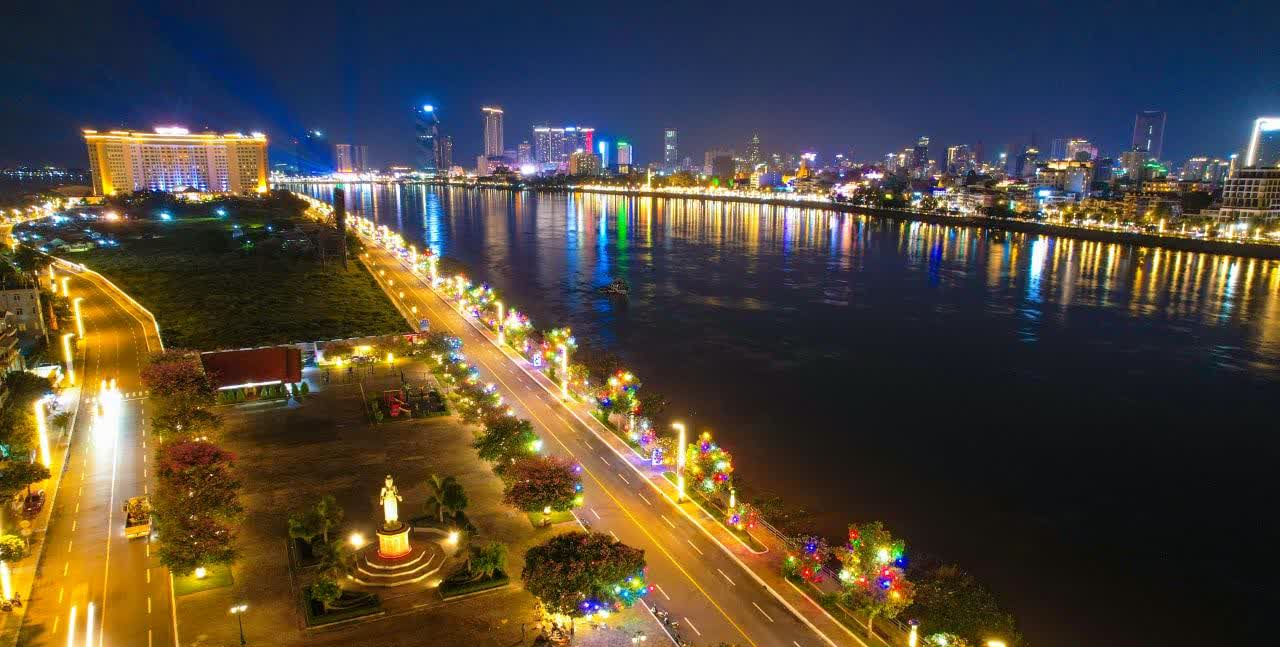 惊艳东盟峰会期间金边各大道路焕然一新