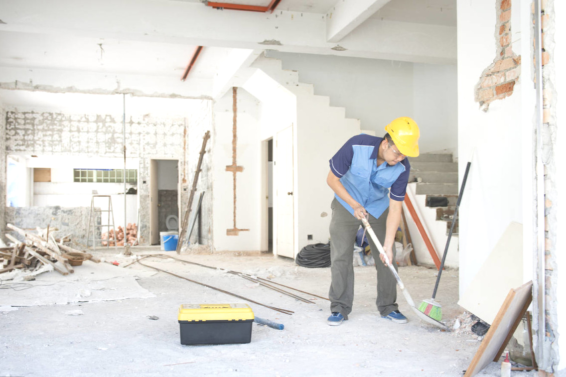 装修水电工入门基础知识,刚入行不懂不用急?老师傅告诉你怎么做