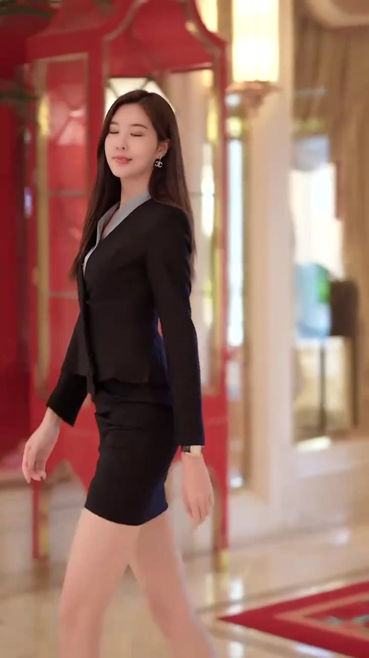 听说这是全澳门最美公关,业绩每月8位数,大家看看长得还行吗?