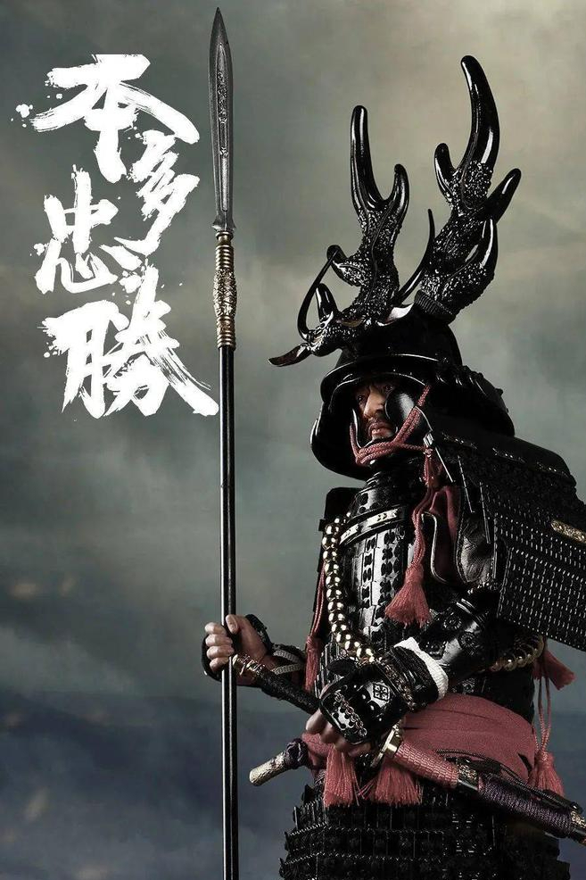日本武士盔甲为何如此夸张?