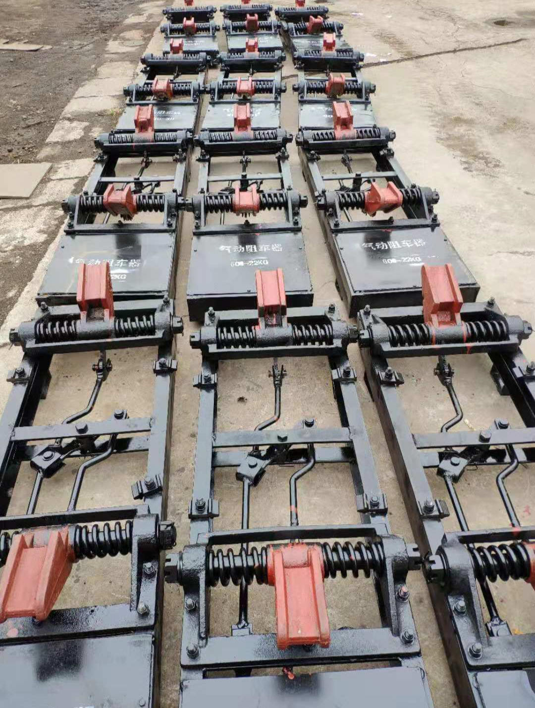 阻车器轨道设备30kg600轨距手动阻车器-度小视