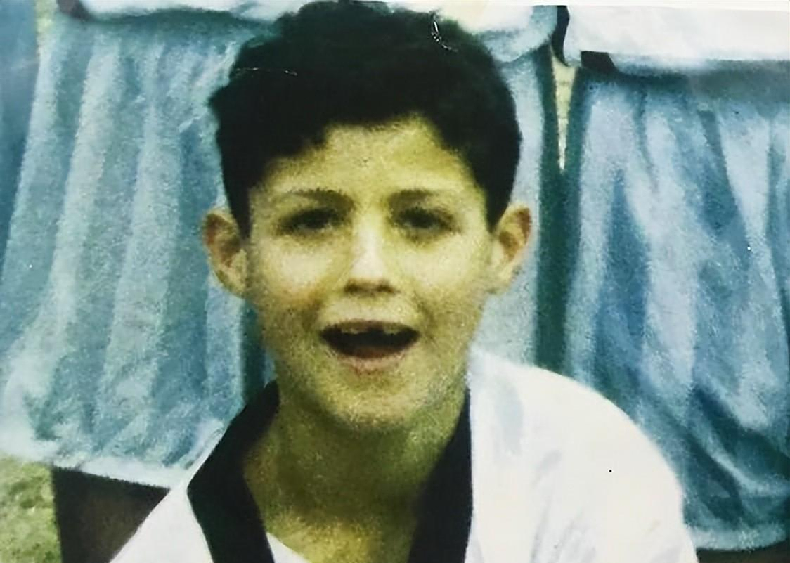 著名运动员c罗:宁愿被扫地出门也要说出真相,今全心备战世界杯