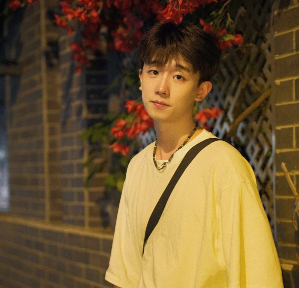 变性李由曝男网红现状,评论区成"攀比"现场,网友:贵圈真乱