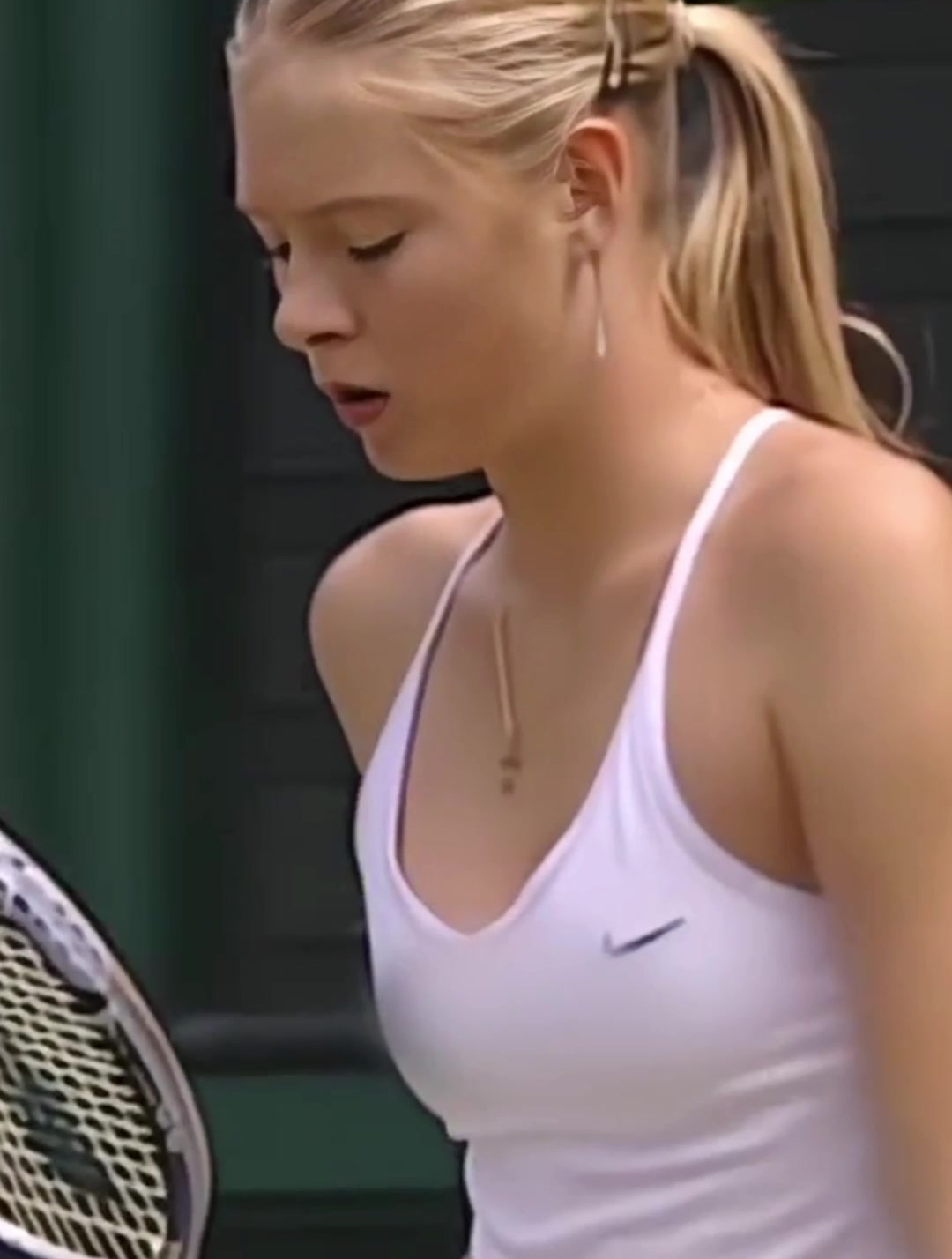 曾经的世界网坛第一美女,莎拉波娃,球场上的吼叫声真是绝了