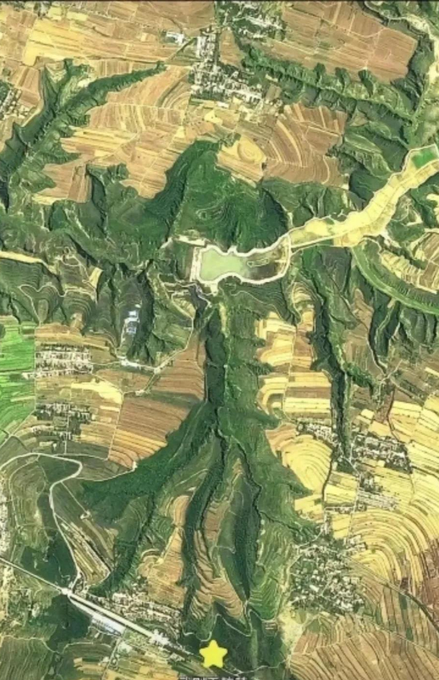 武则天陵墓俯瞰图 似一只展翅凤凰 已被挖心斩翅钉尾?