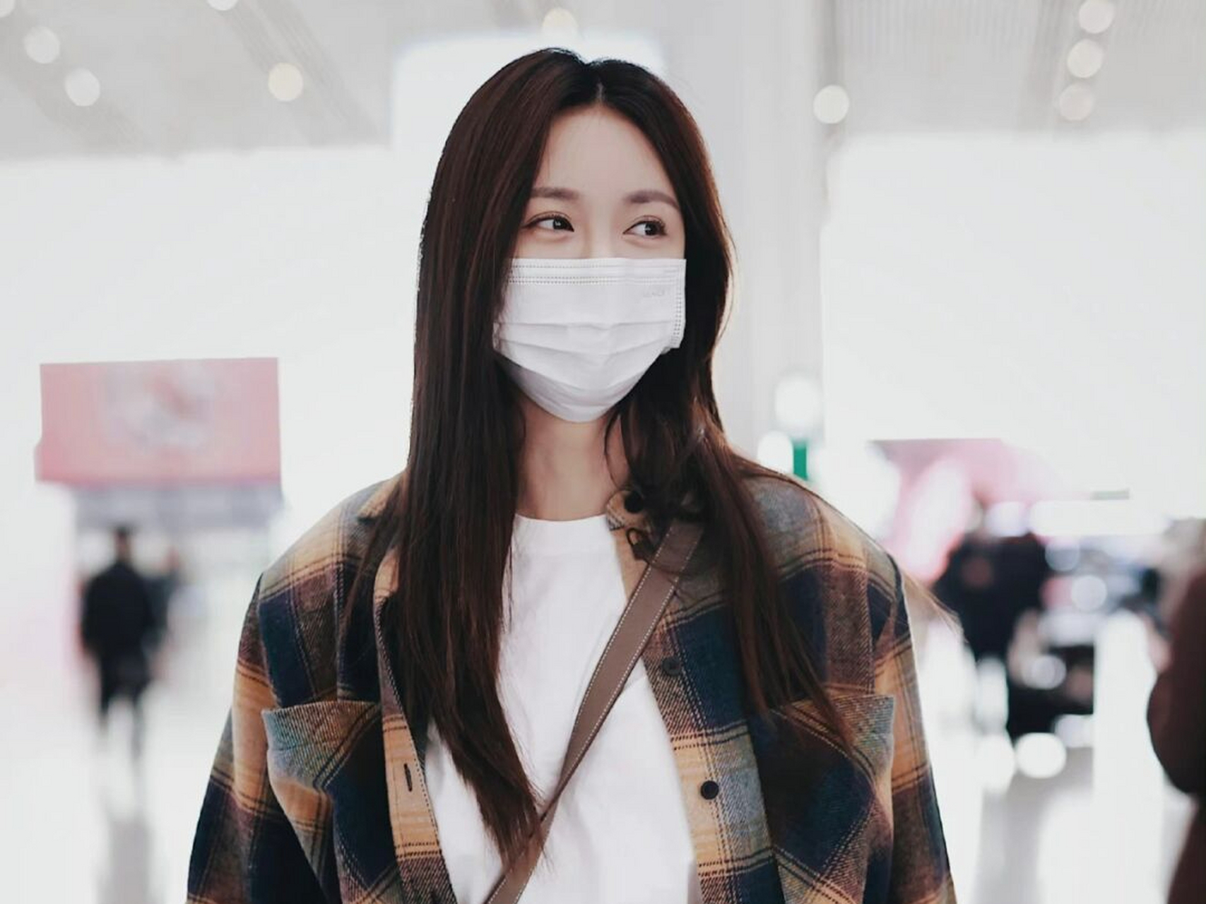 沈梦辰日常私服 随性休闲风穿搭 ～|||沈梦辰机场私服 穿搭,宽松格纹