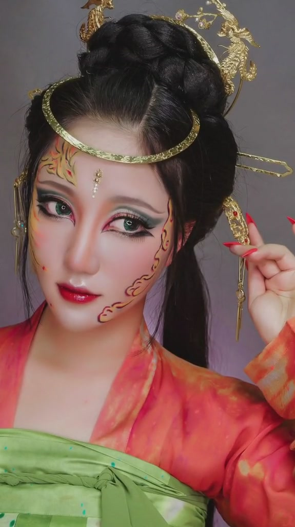 化妆教程今天脑洞一个凤凰的妆容 古风汉服美如画-度小视