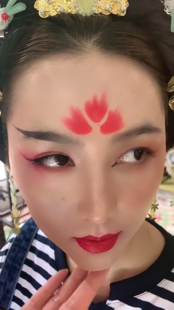 唐代女子花钿的教程