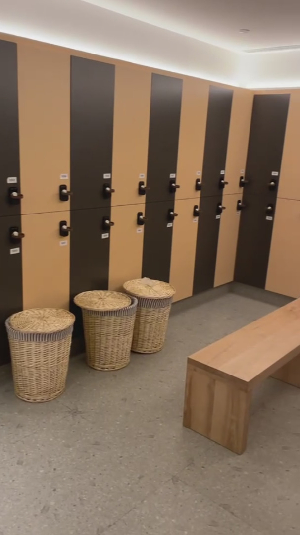 温泉酒店浴区更衣室精细设计