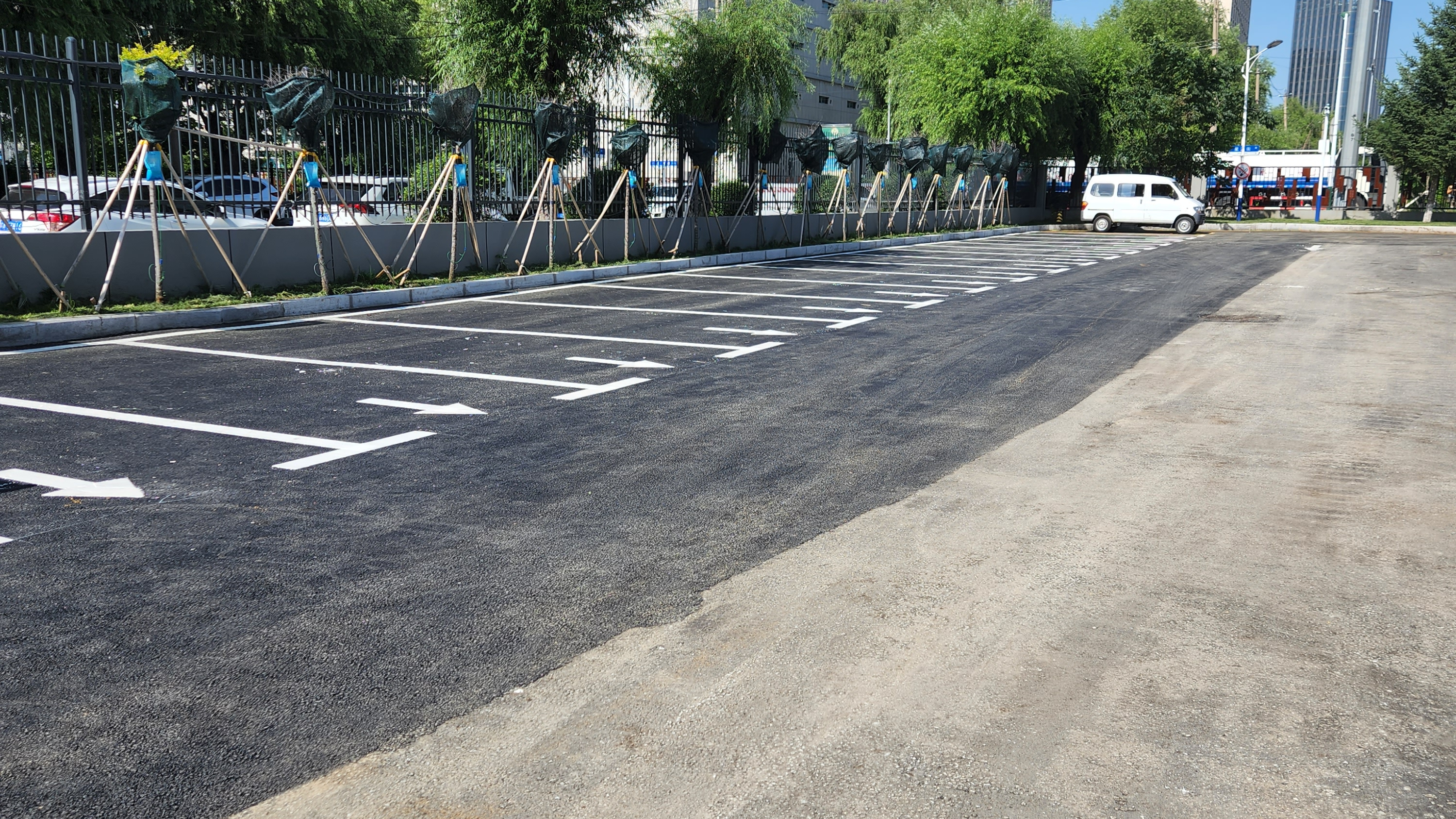 长春路面划线|马路停车位的划线标准