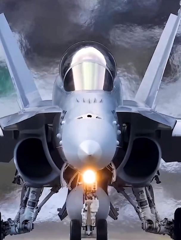 经典战机f18大黄蜂离开瑞士迈林根空军基地出发执行训练任务