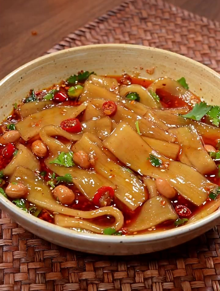 麻辣宽粉这样做,好吃到停不下来!