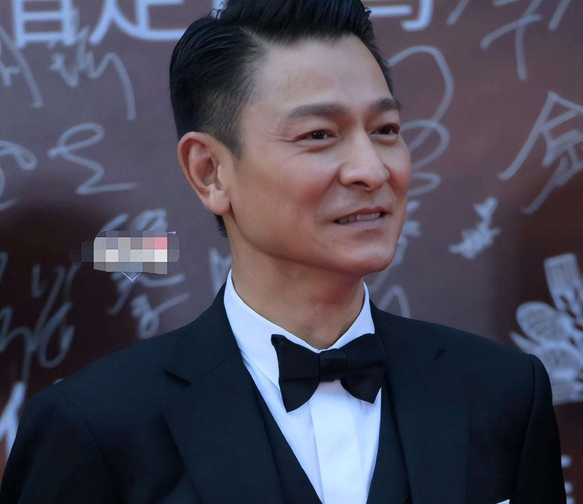 回顾华表奖这一夜,江湖地位人情世故,在刘德华身上体现的淋漓尽致