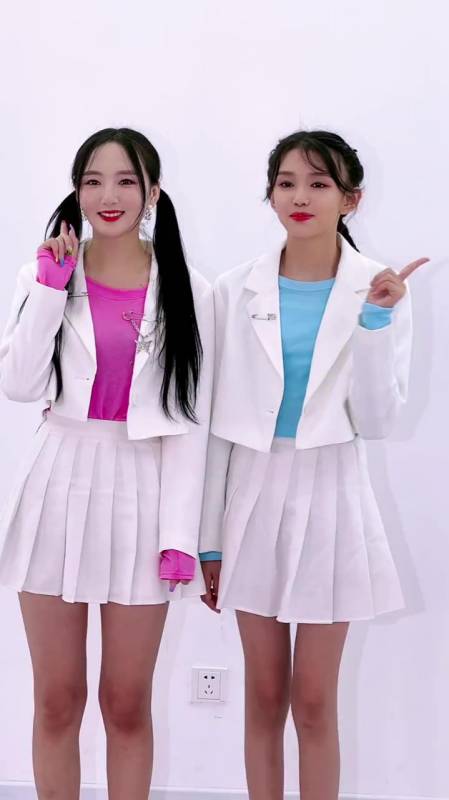 宋小睿太瘦了,谁和她站一起,都瞬间变胖了不少