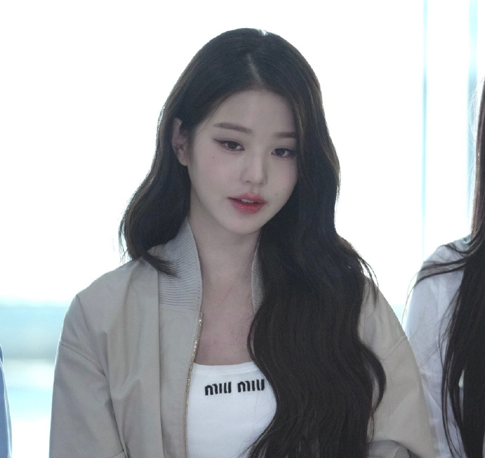 生图下的张元英也太美了!网友直呼:希望下辈子拥有这张脸