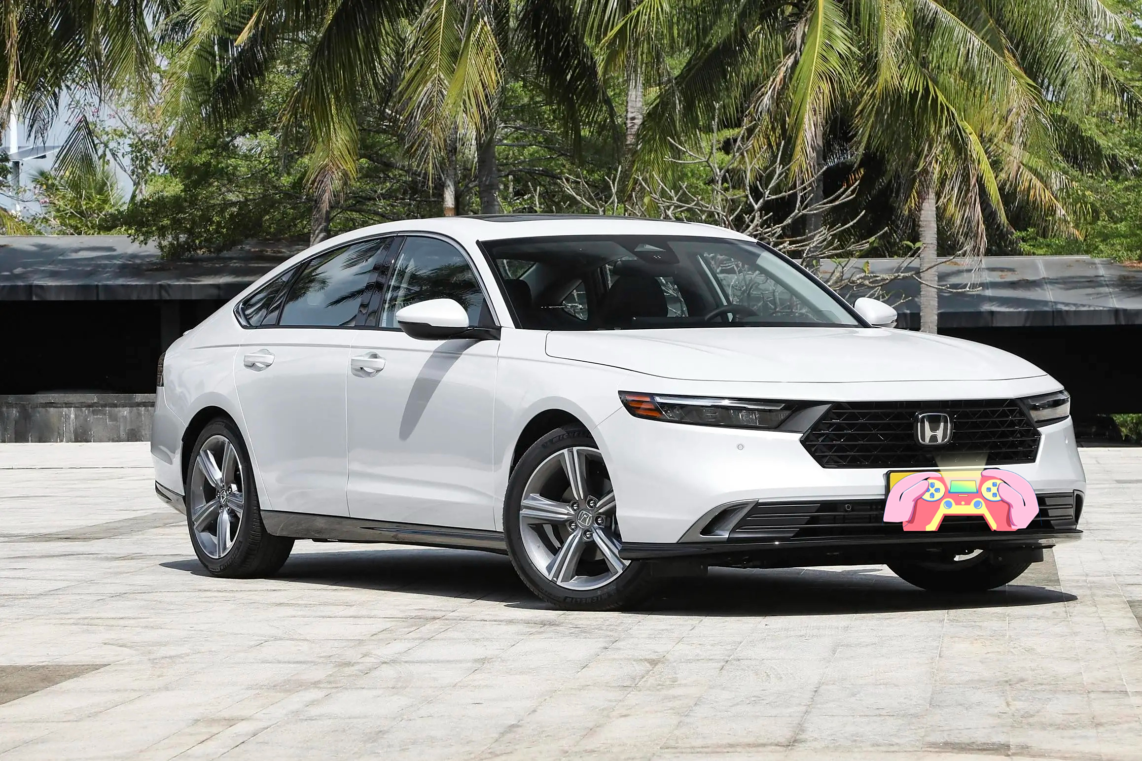 售价20.99万元,新别克君越越尊版到店实拍,买雅阁还是它?