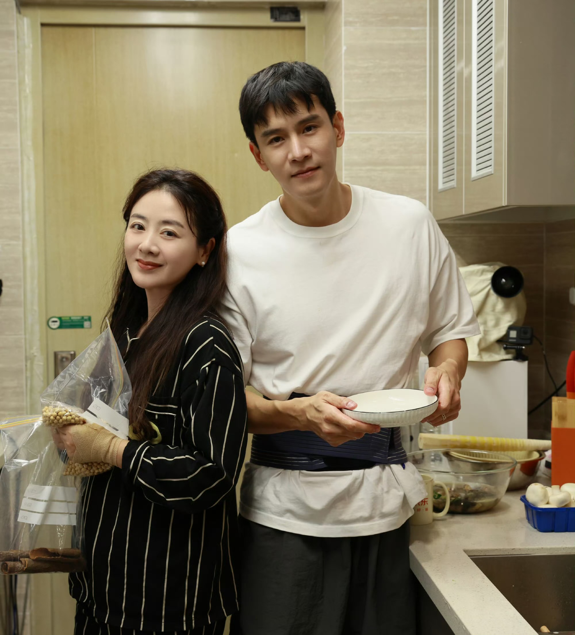 小李琳经超:姐弟恋相处模式的典范,结婚多年恩爱如初