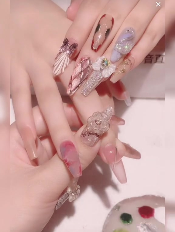 晕染孔雀羽毛美甲