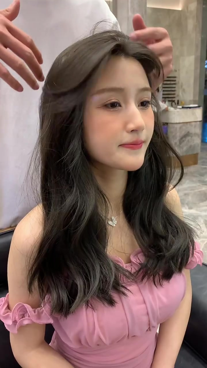 头顶服帖细软发质脸大脸圆尝试这款发型