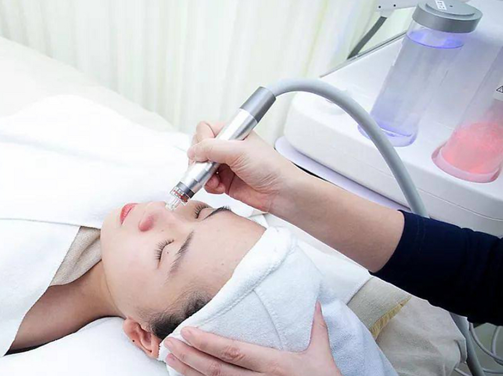 光电类美容属于医美项目,主要是以激光仪器美容为主,如光子嫩肤,点阵