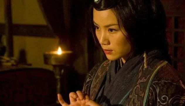 诸葛亮老婆黄月英真的是丑女吗?史书记载是真实的吗?其实并不丑