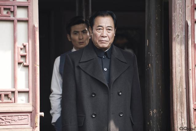 王阳叛逆者中扮陈默群,曾在庆余年里演滕梓荆,老婆是万茜的同学