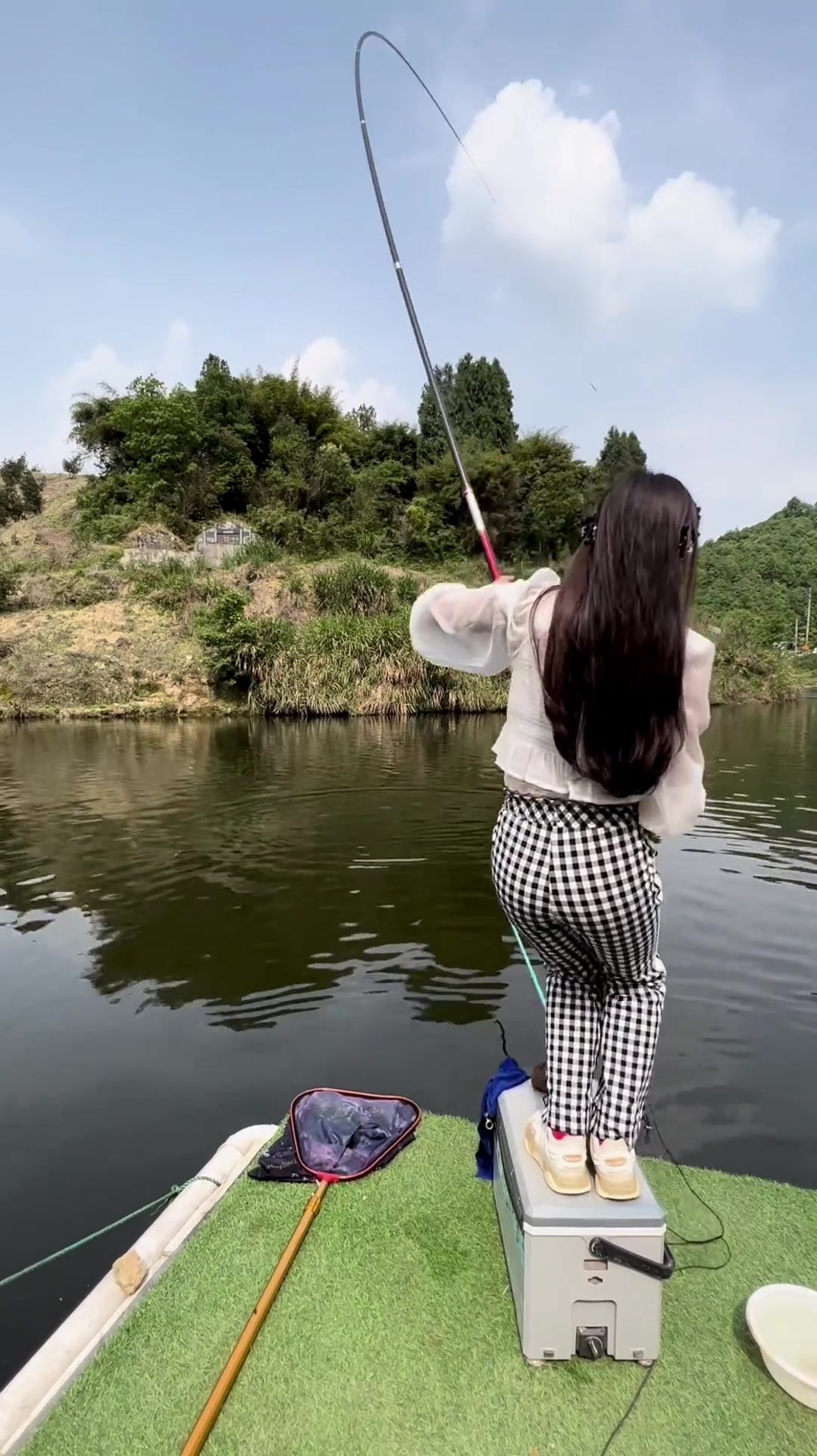 户外钓鱼,美女爱钓鱼