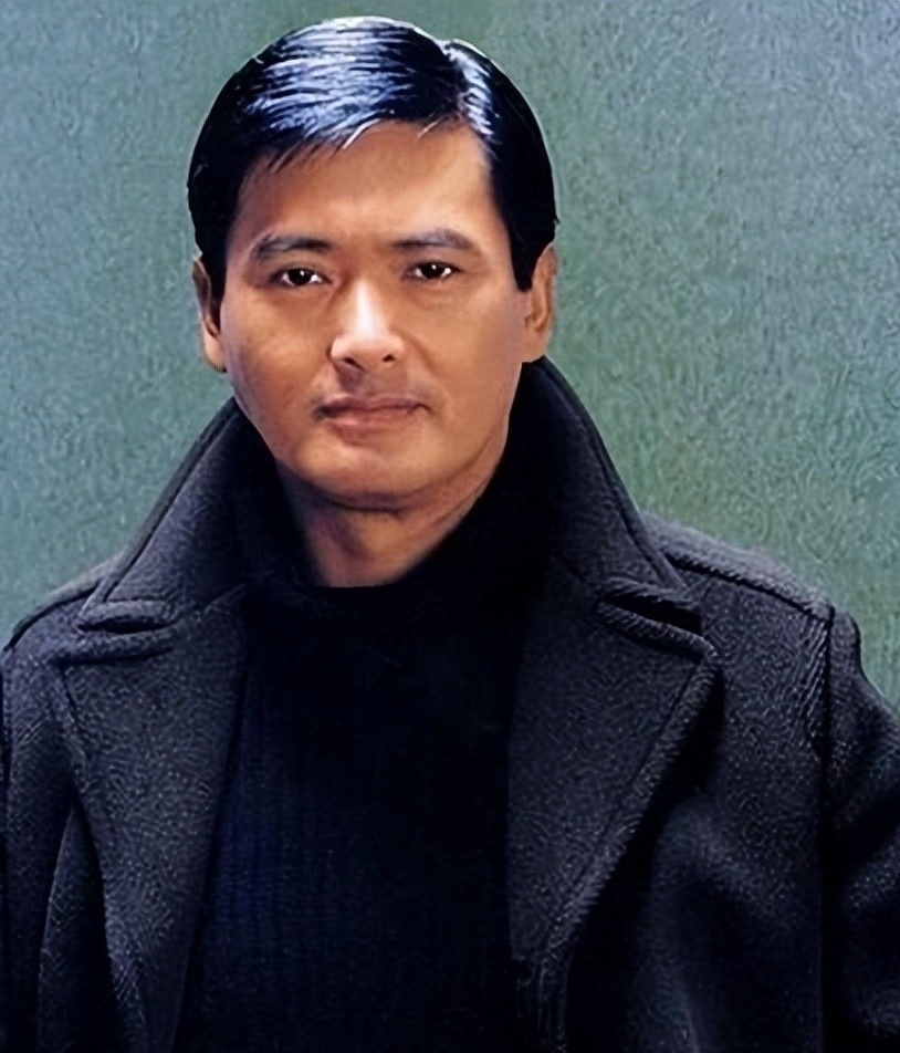 回顾:68岁周润发中风昏迷,不见妻子陪同,网友:终于遭到报应!