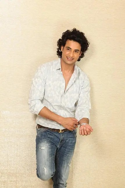 《佛陀》扮演者,魅力王子悉达多到觉者佛陀之路