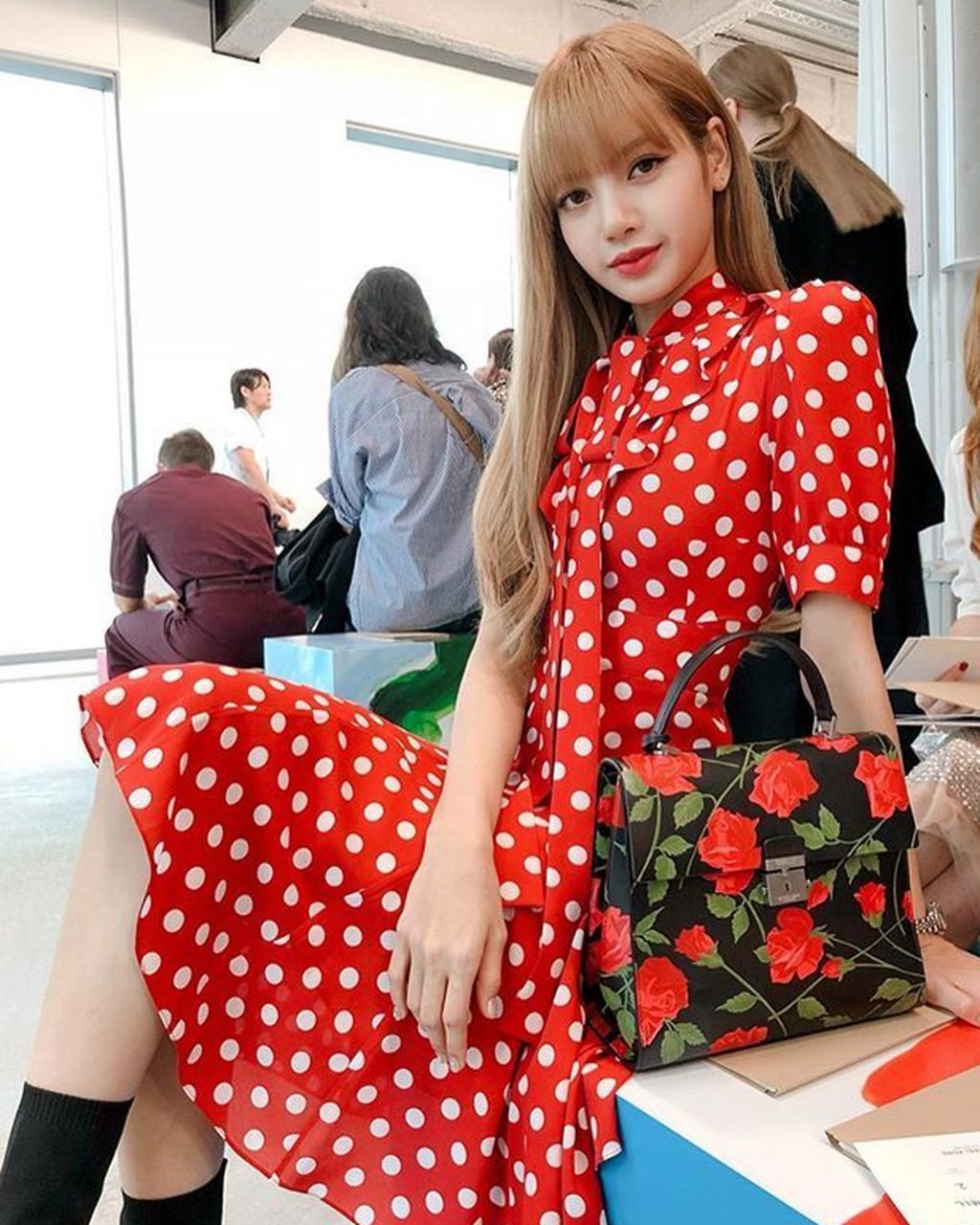 拉莉莎64马诺芭(lisa)是泰国女歌手,舞者,女子组合blackpink成员.