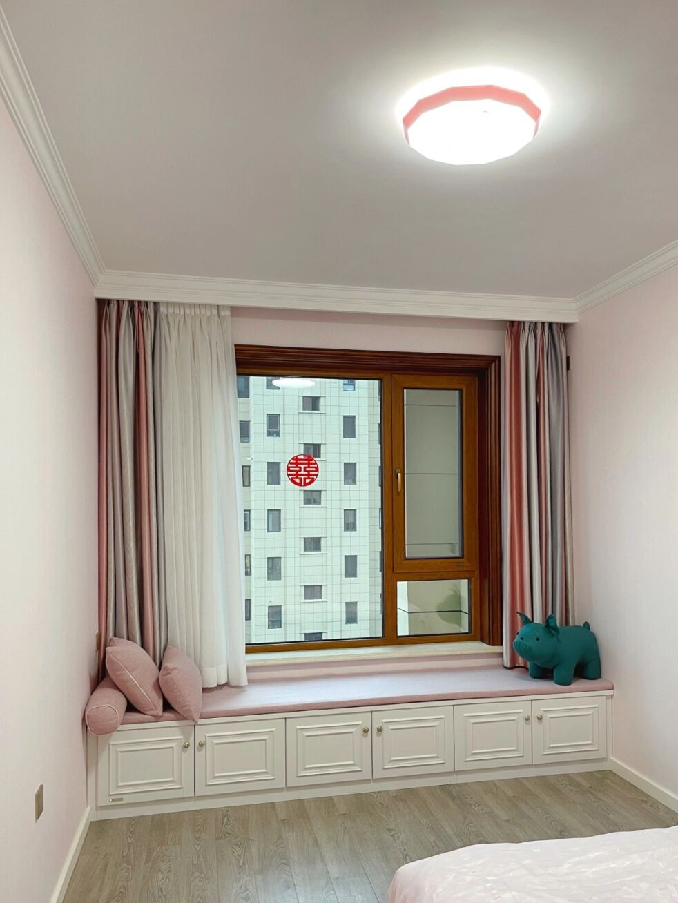 装修一年多终于搬入新家,全屋效果很满意,满心欢喜地迎接新生活