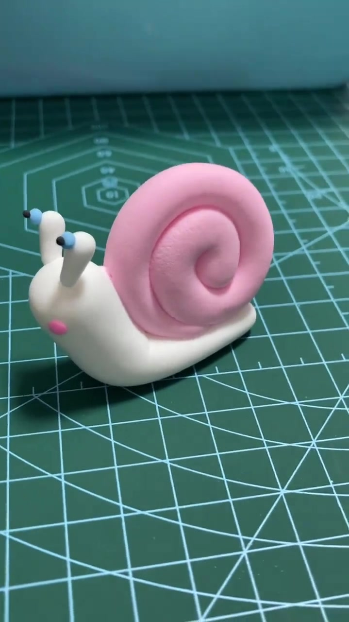 粘土手工蜗牛的做法图片