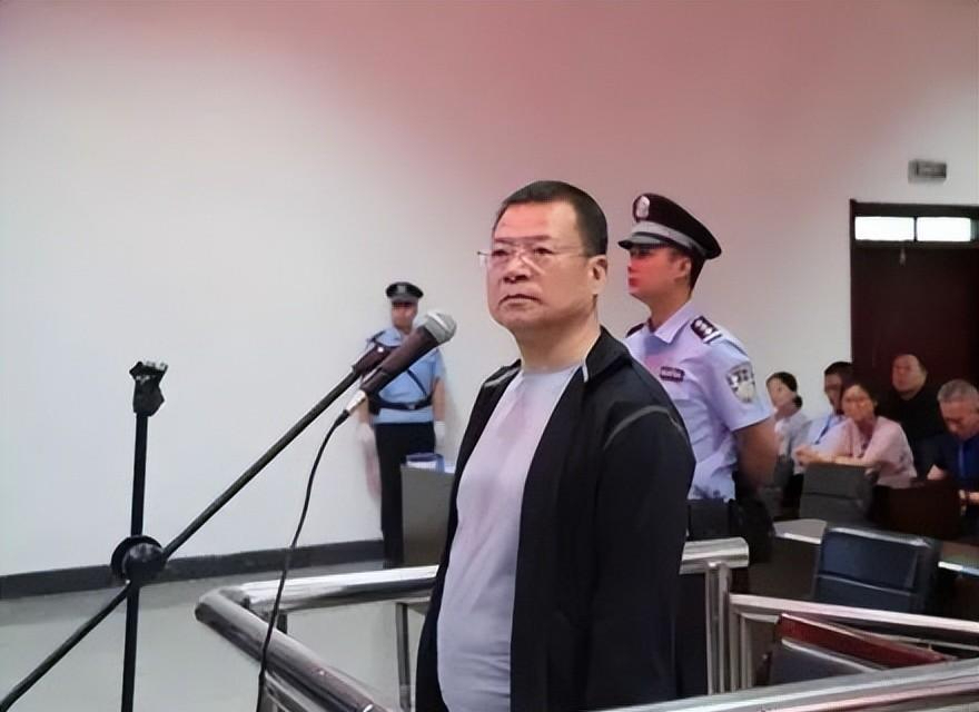 2017年贪官赵红专落网,贪污2491万,曾在澳洲找小姐学英语被抓