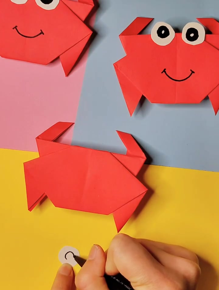 《可爱的小螃蟹》简单的幼儿园手工,小螃蟹折纸教程-度小视