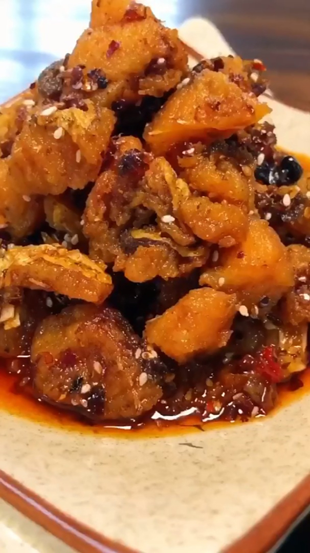 做法简单易学的"麻辣鱼块"味道却真不简单,看着都过瘾