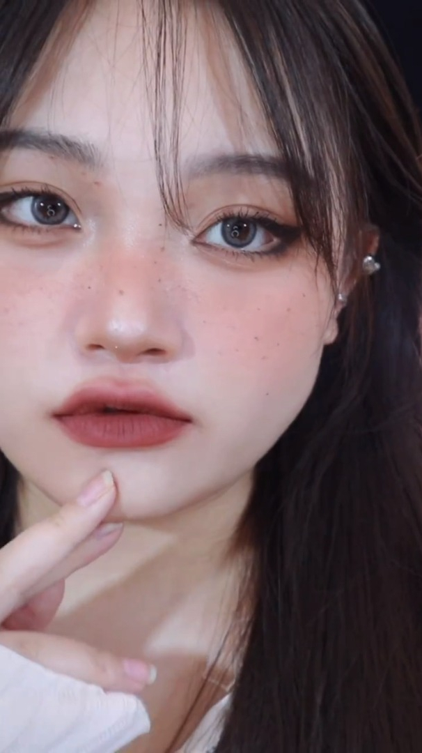 美式甜心kitty妆~复古小雀斑妆容|可甜可盐!