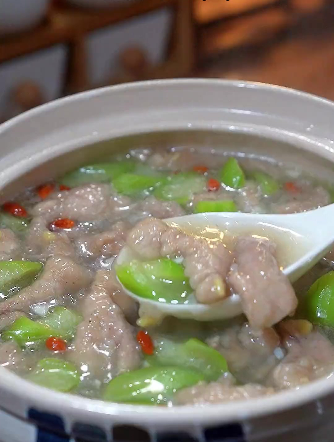 水煮滑肉 像我这样做,肉质嫩滑不柴,晶莹剔透,好吃过瘾-度小视