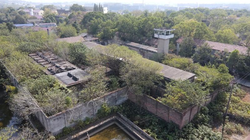 走进湖南的一个废弃监狱,看看真实的监区和监舍是什么样?,旅游,旅拍体验,好看视频