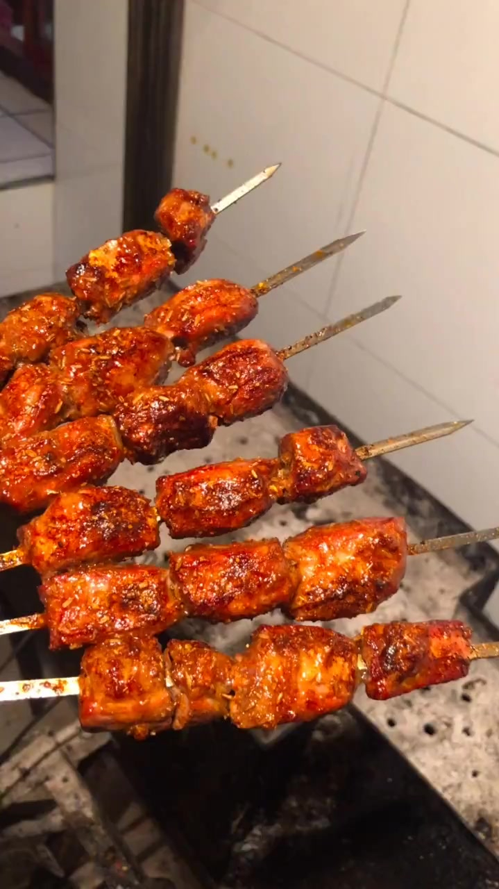 外酥里嫩,酱香十足,烤油边-度小视