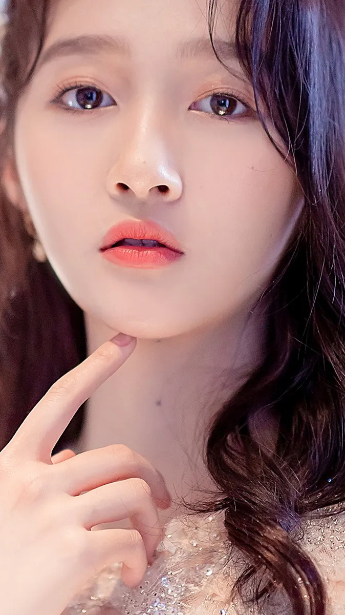 关晓彤的美人尖很好看,发际线也非常优秀-度小视